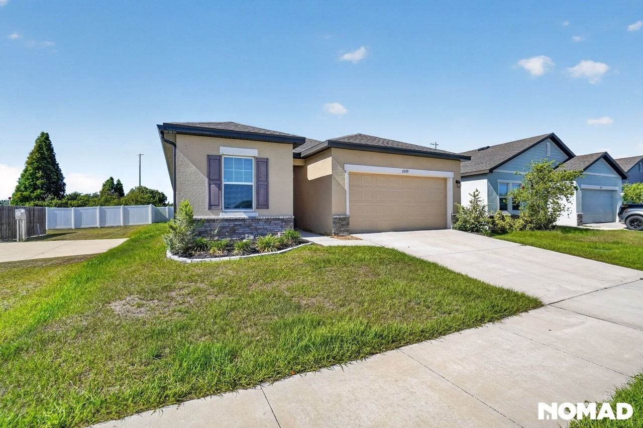 2389 Harris Hawk Ave - Photo 4 of 27