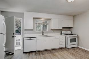 12CORONA1415 - Photo 1 of 1