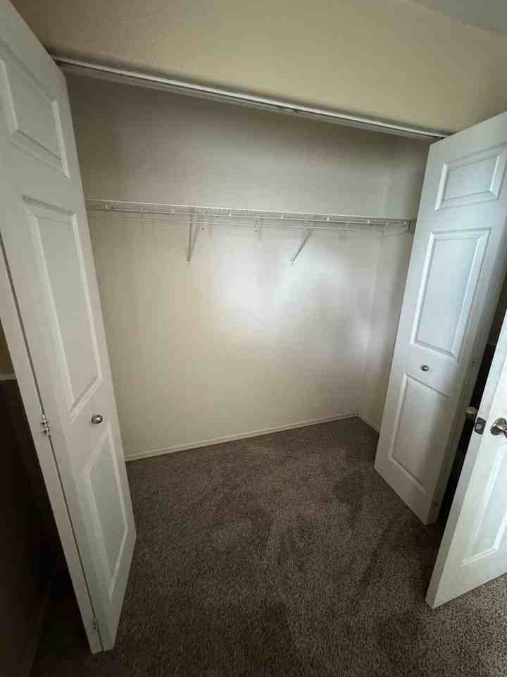 2702 Hawk Dr - Photo 5 of 11