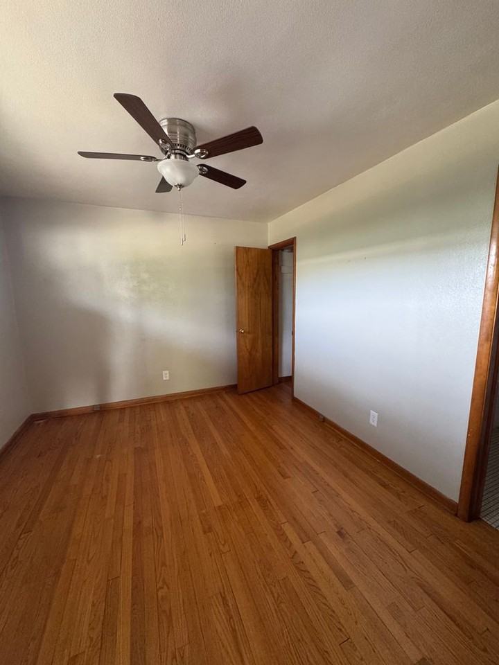 2323 Douglas St - Photo 2 of 10