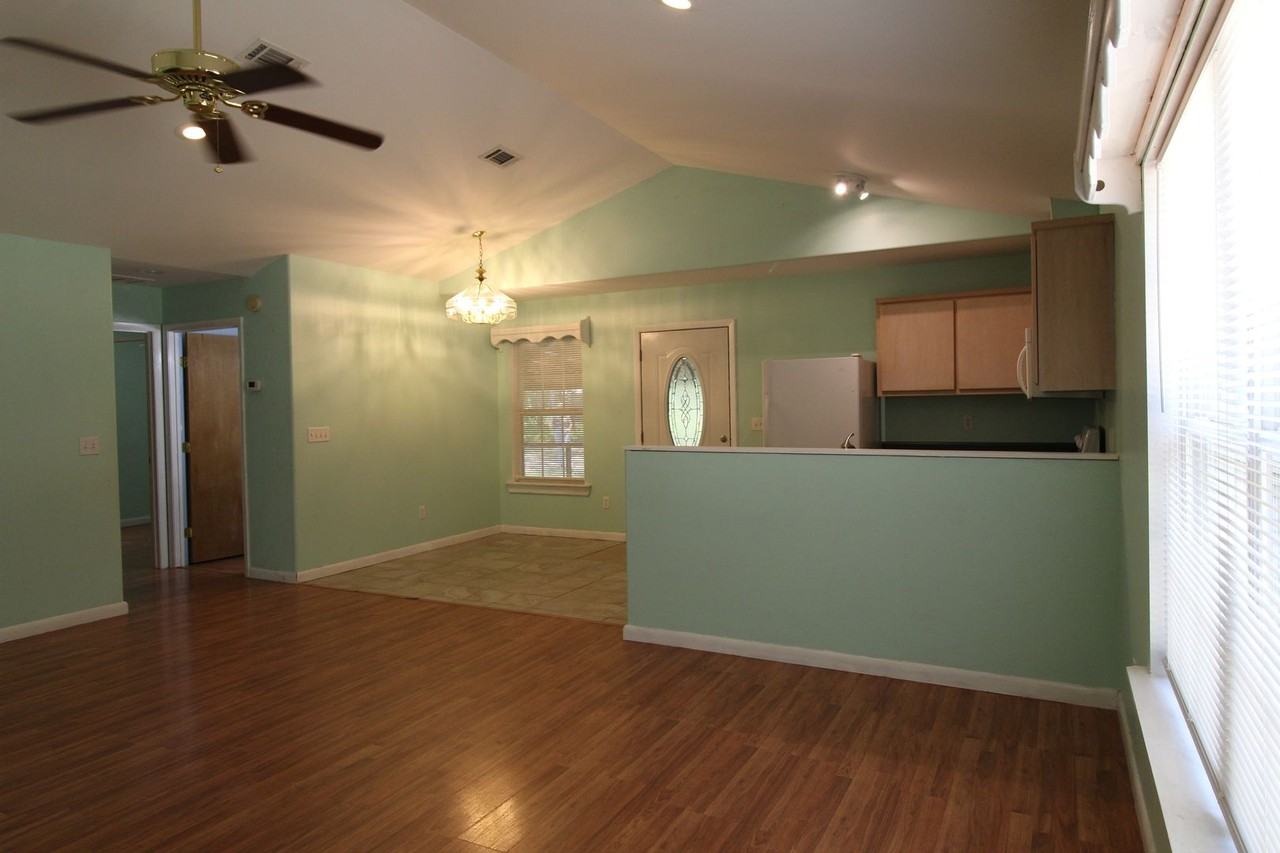 99 Carter Rd - Photo 4 of 17