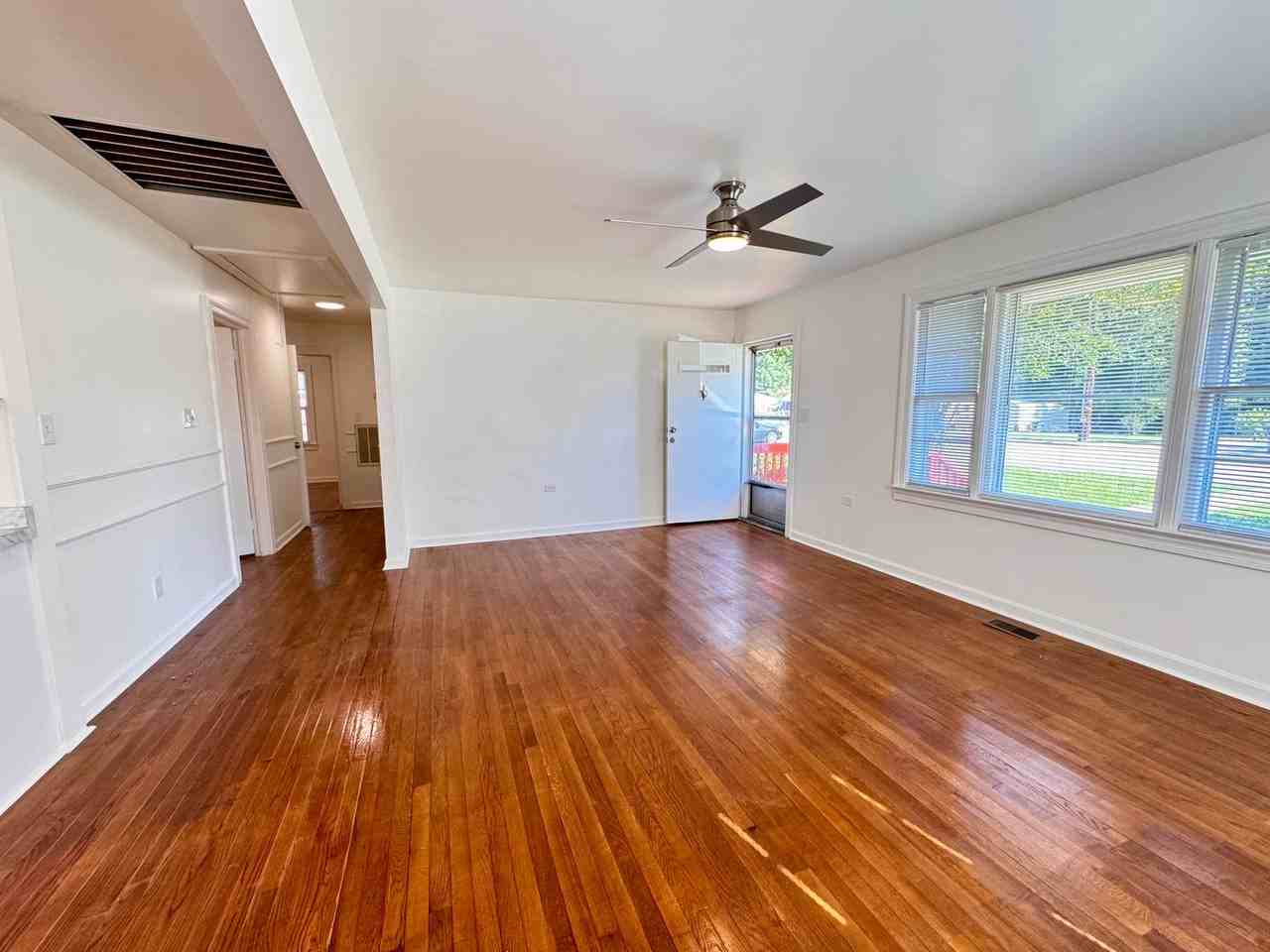 804 E Northington St - Photo 4 of 16