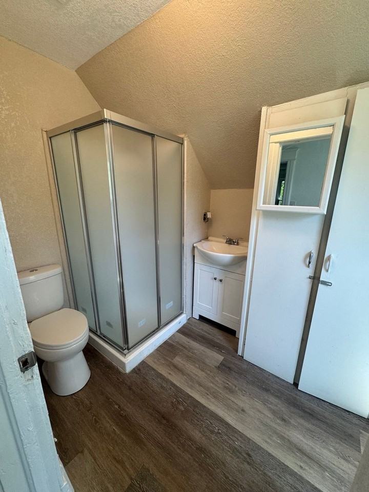 906 S 5th St - Photo 5 of 7