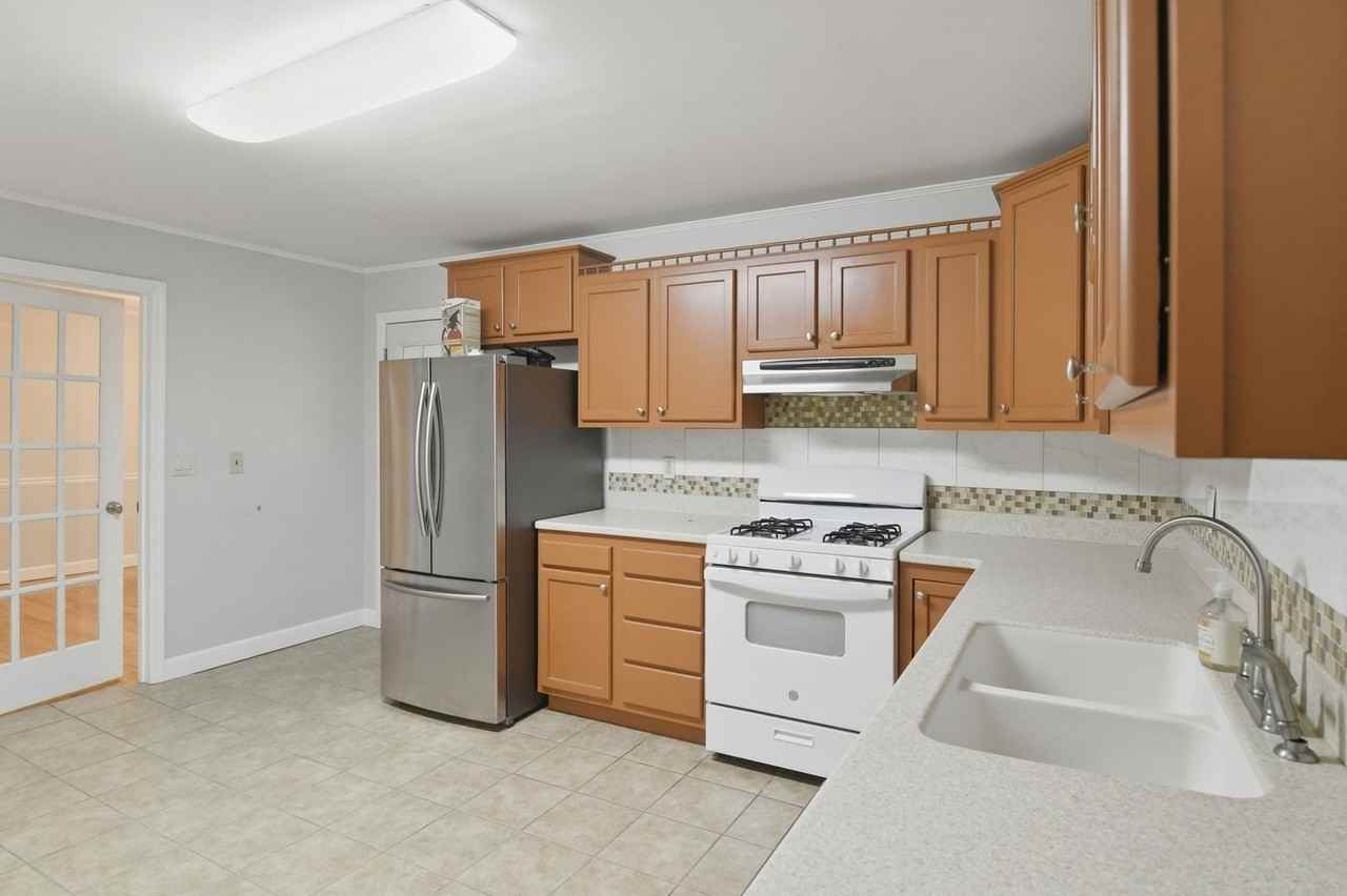 1306 Brockton Dr - Photo 3 of 31