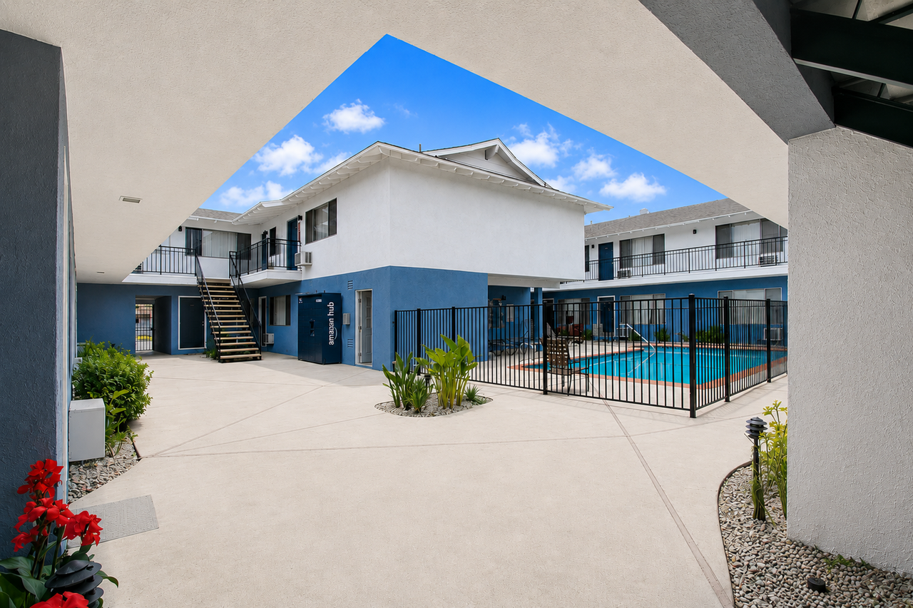 Reseda Apartments | 7650 Reseda Blvd - Photo 7 of 14
