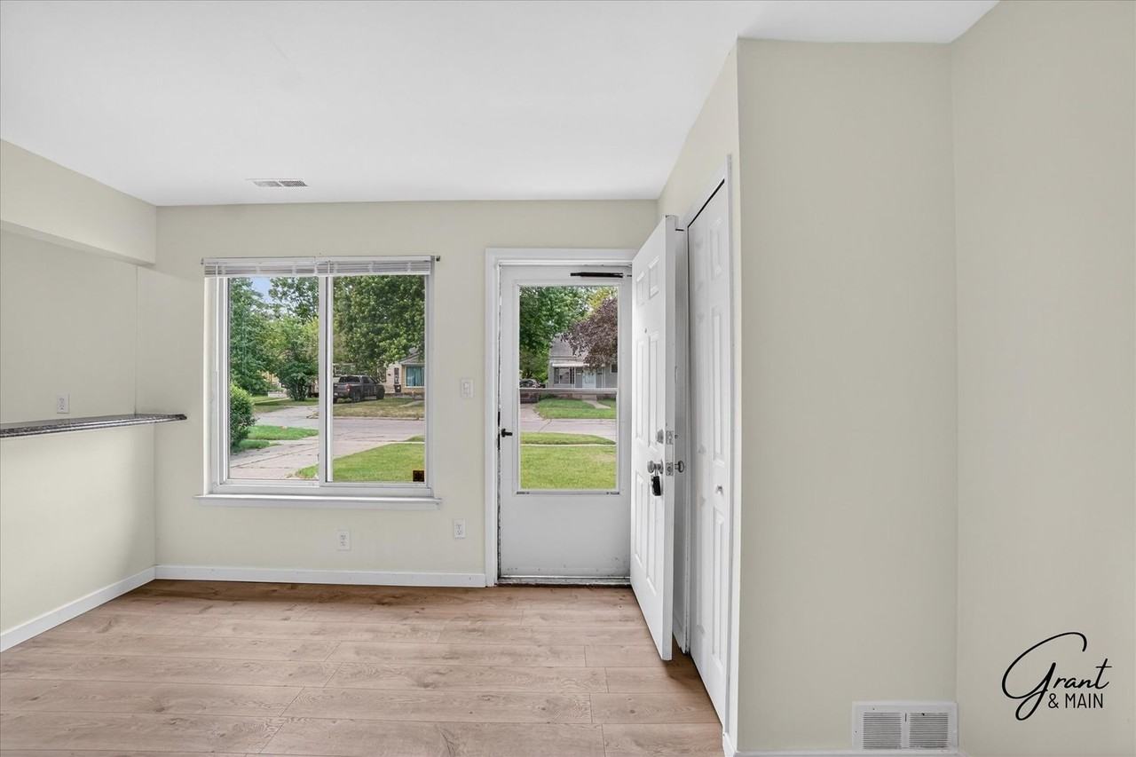 15490 Dixie - Photo 4 of 25