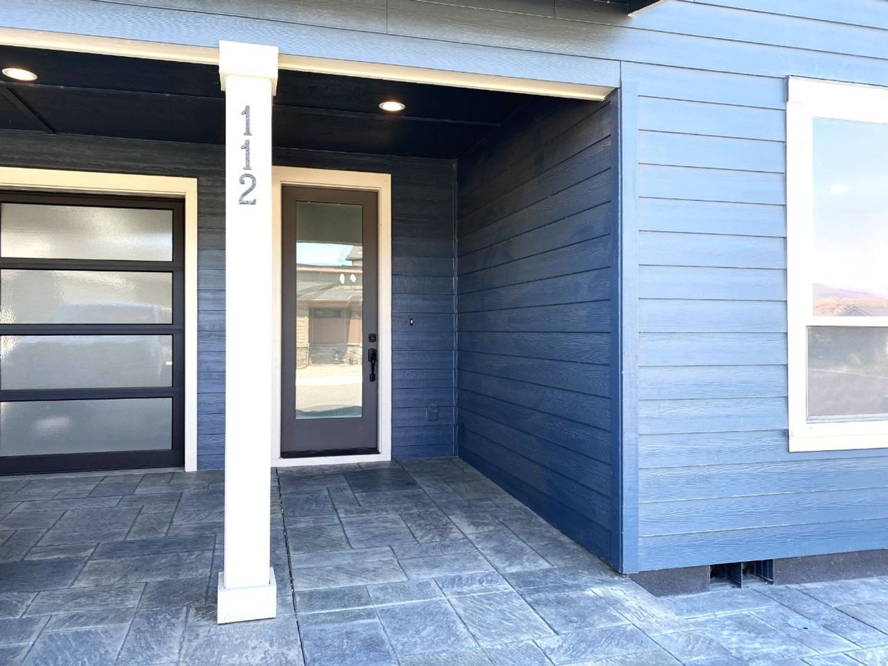 112 Southshore Ave - Photo 2 of 37