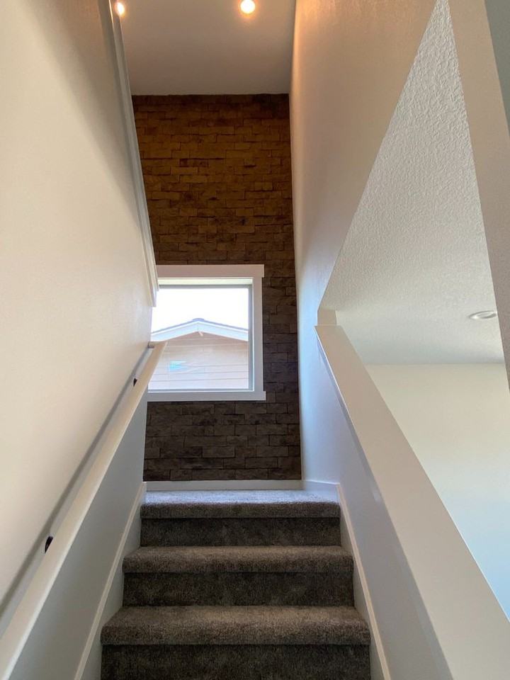 112 Southshore Ave - Photo 4 of 37