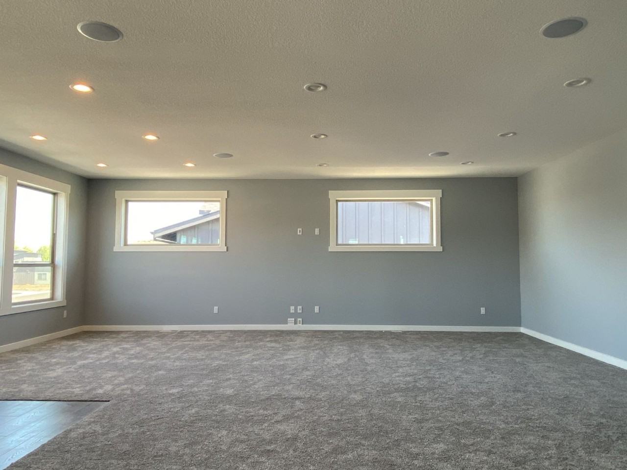 112 Southshore Ave - Photo 6 of 37