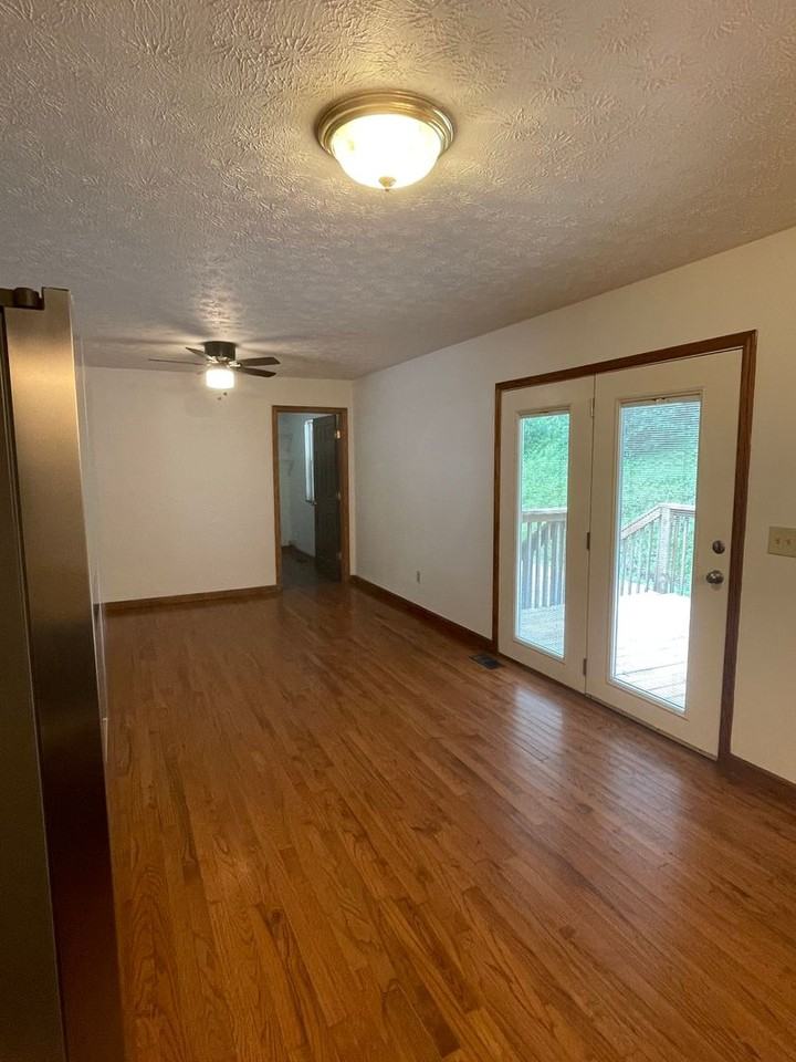 5535 Sycamore Ridge Rd - Photo 6 of 15