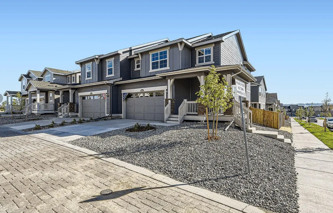8982 Wintertide Ct - Photo 2 of 12