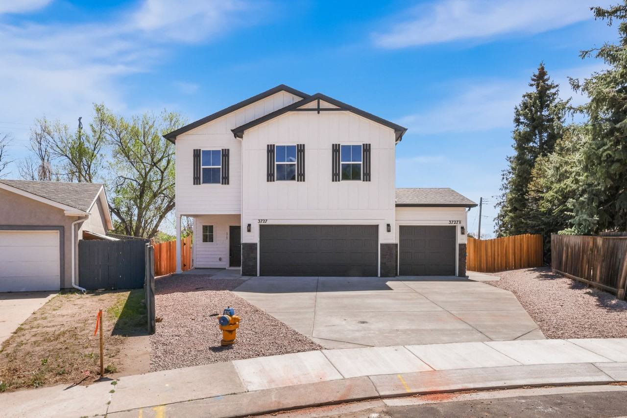 3727 Lander Ln