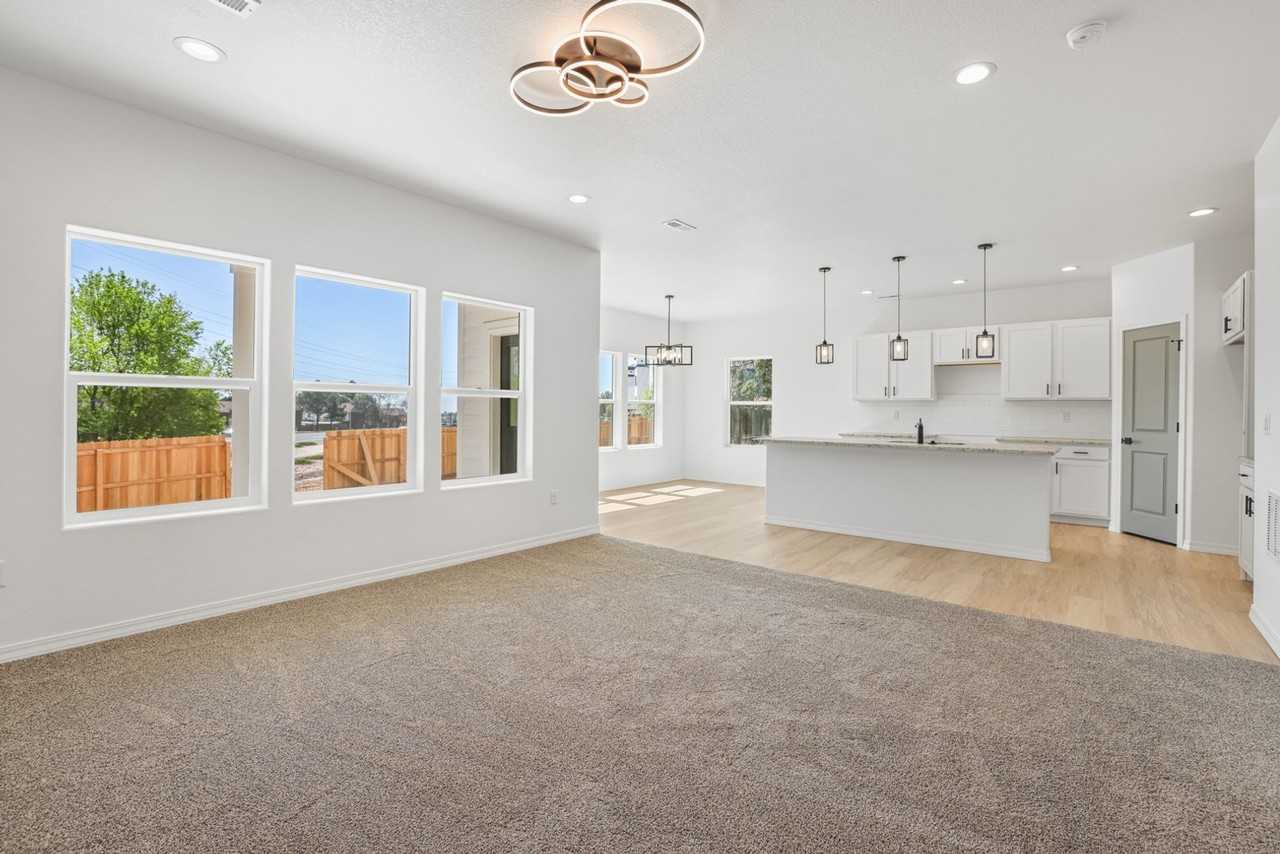 3727 Lander Ln - Photo 3 of 31