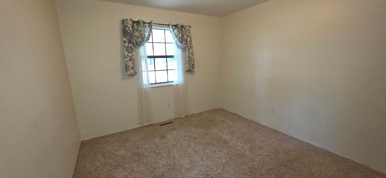 1635 E Hanover St - Photo 5 of 15