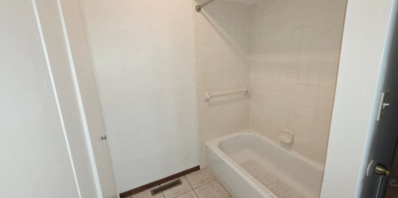 1635 E Hanover St - Photo 7 of 15