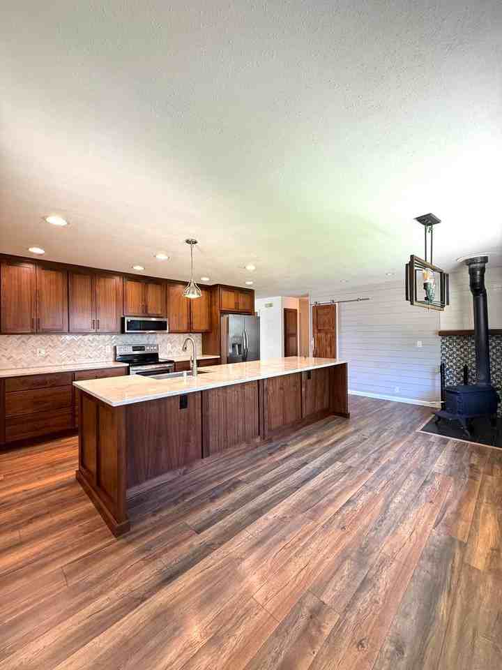 112 Hickory Dr - Photo 5 of 23