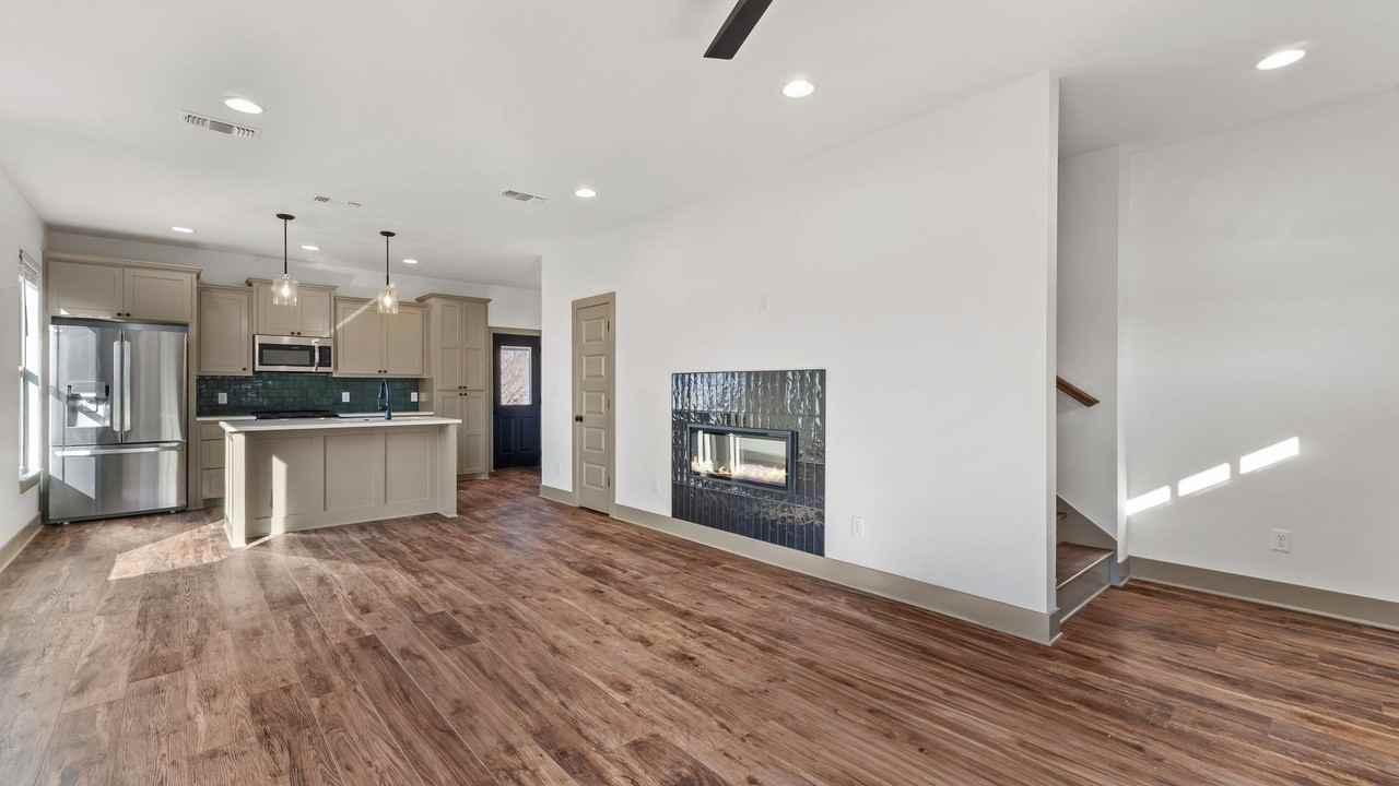 3108 Bethany Ln - Photo 3 of 15