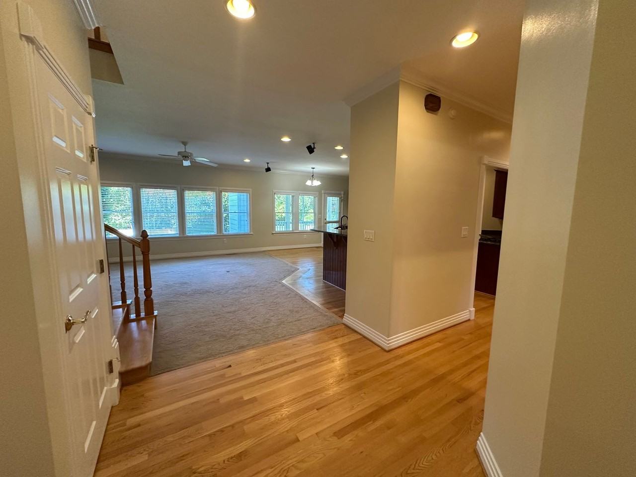 3040 Creek Rd - Photo 2 of 40