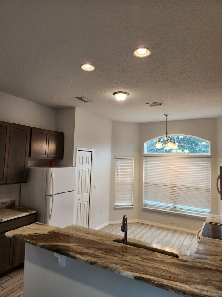 1108 Constantine St - Photo 5 of 24