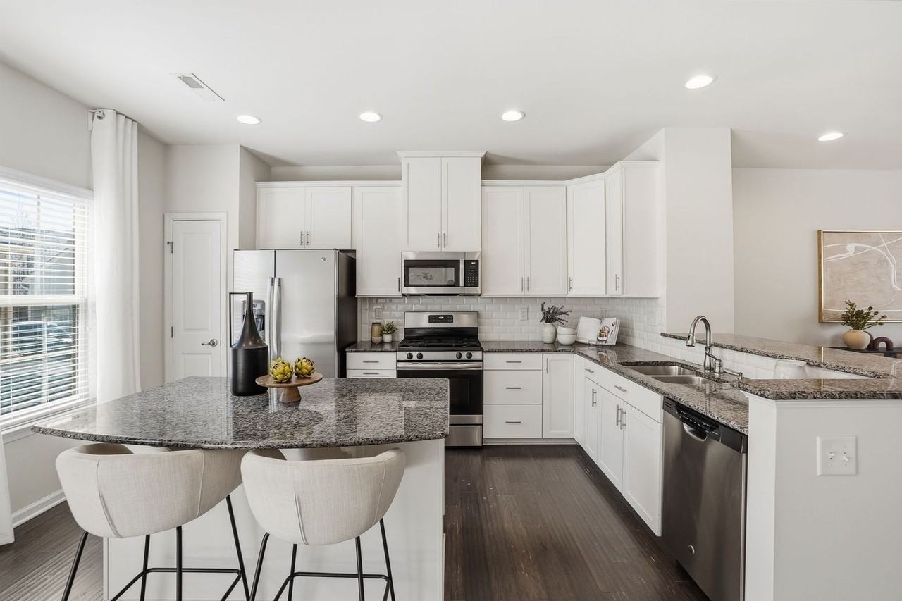 3047 Potomac River Pkwy - Photo 4 of 23