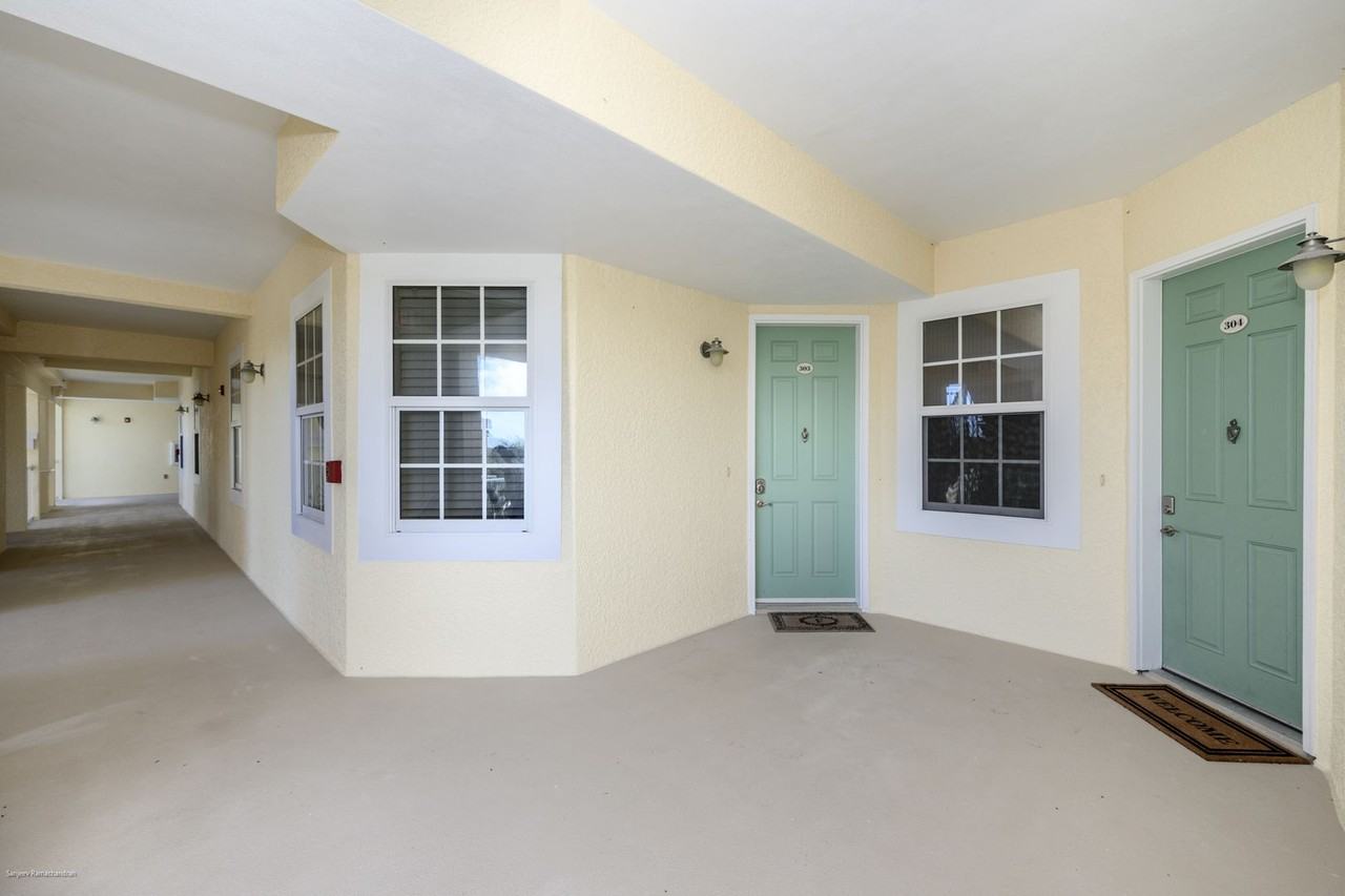 10521 Amberjack Way #303 - Photo 4 of 50