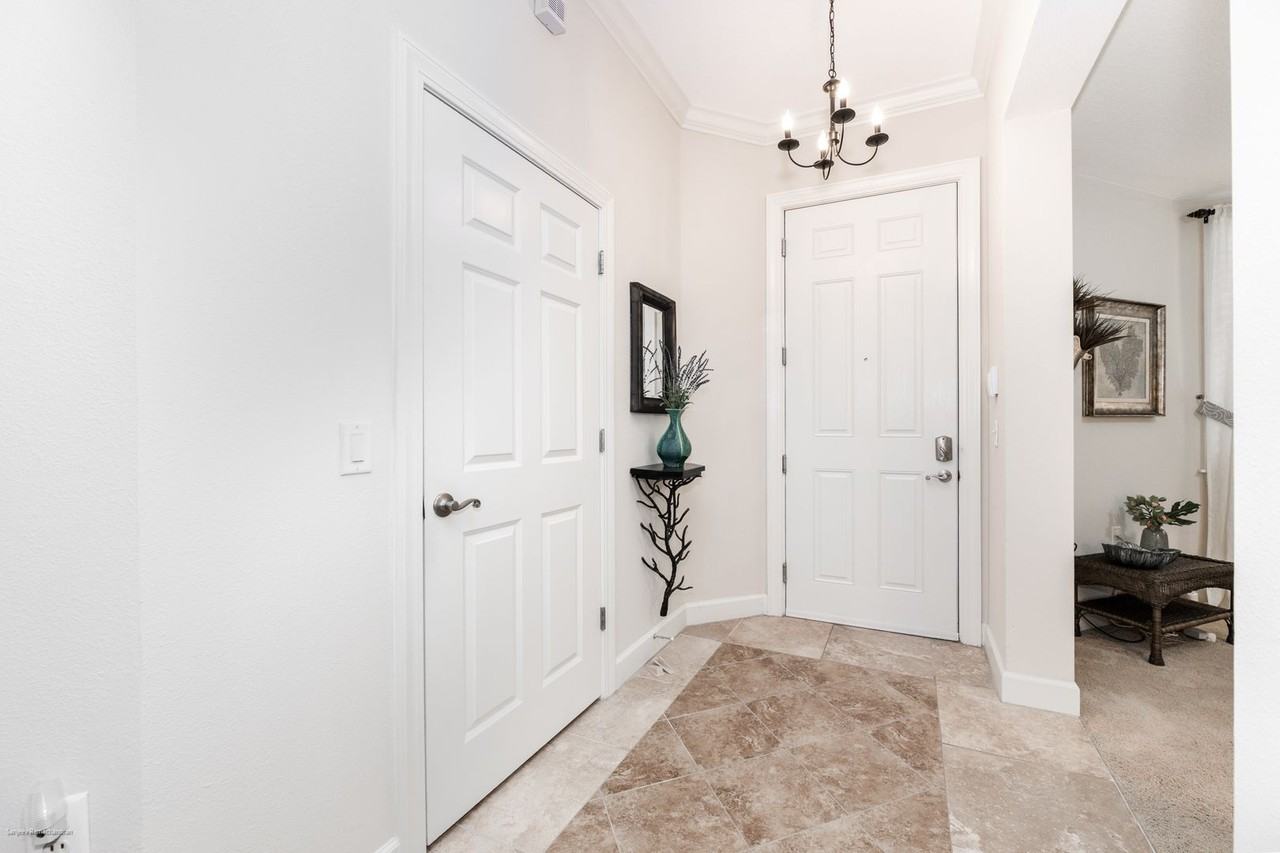 10521 Amberjack Way #303 - Photo 5 of 50