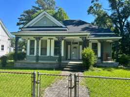featured image of 510 W Main St