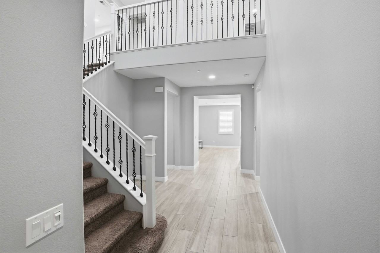 24545 Rosette Ln - Photo 3 of 47
