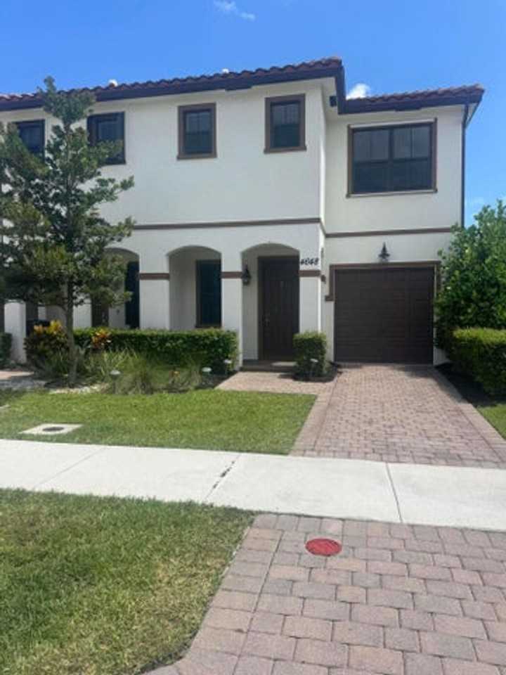 4648 Silver Saw Ln - Photo 3 of 10