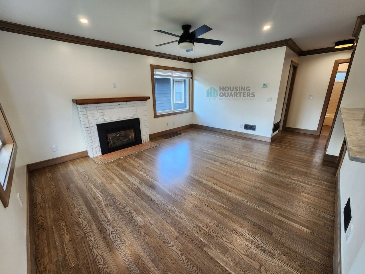 107 W Waverly Pl - Photo 2 of 18