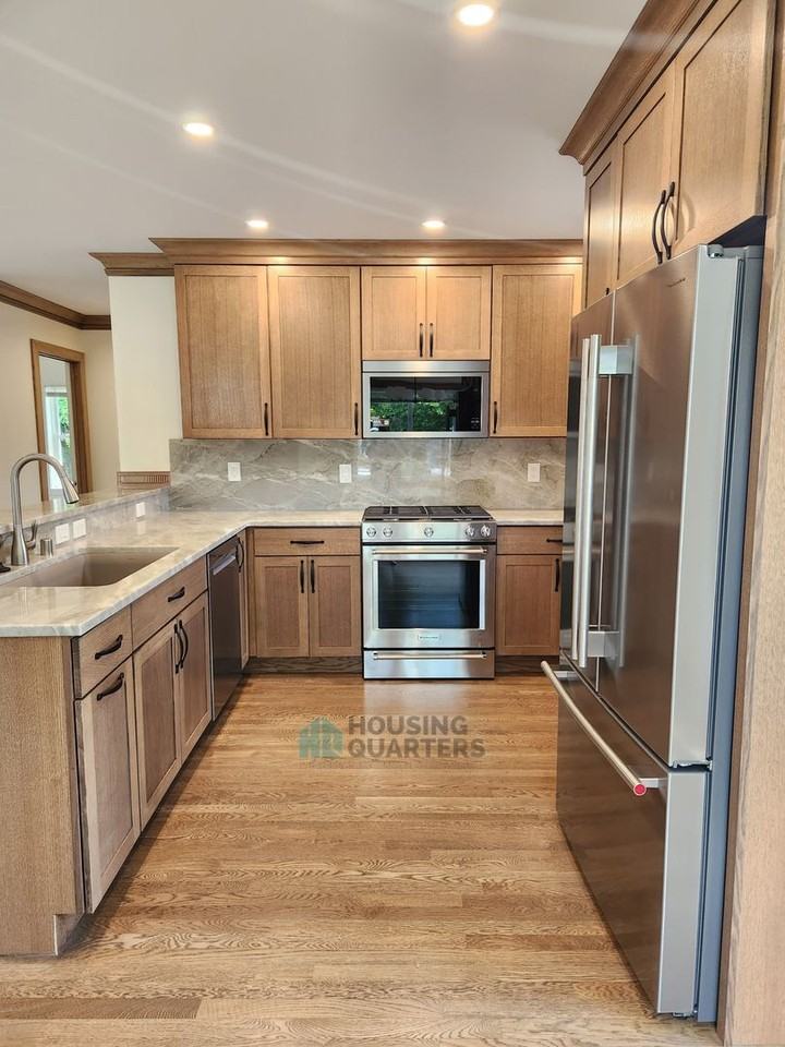 107 W Waverly Pl - Photo 4 of 18