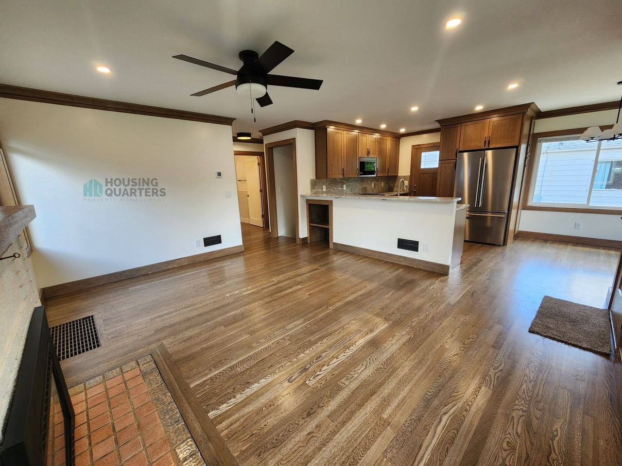 107 W Waverly Pl - Photo 7 of 18