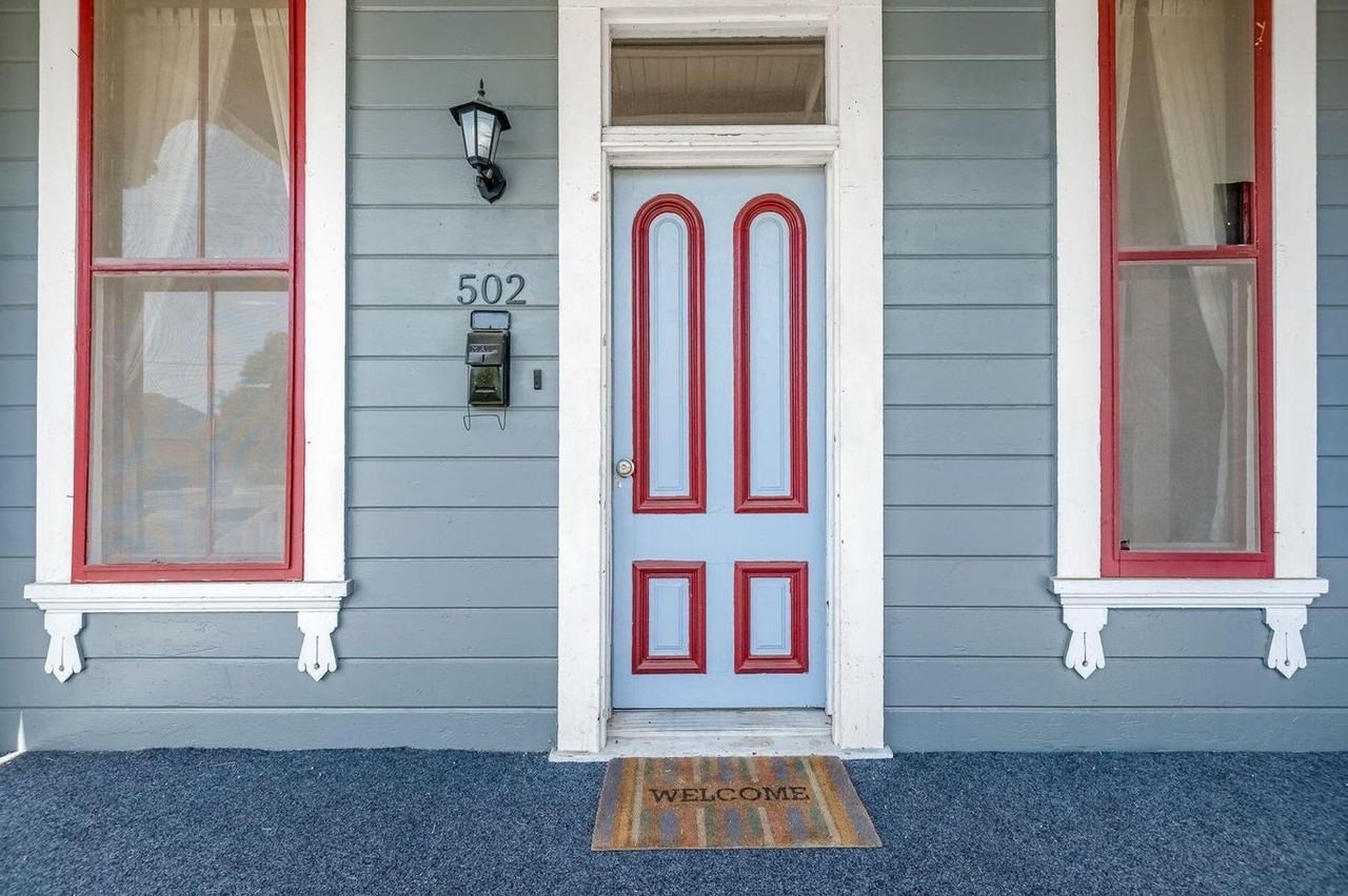 502 N Harris St - Photo 2 of 8