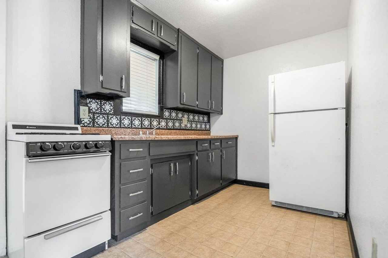 502 N Harris St - Photo 4 of 8