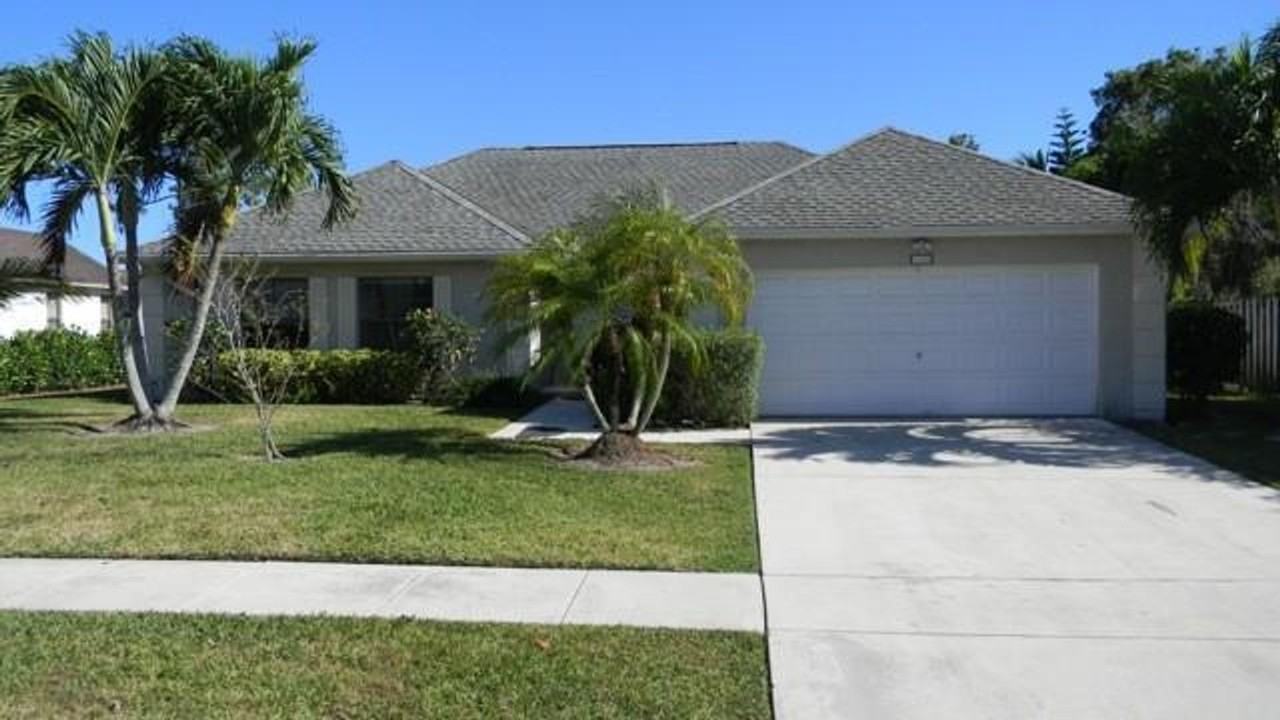 12280 Gingerwood Ln - Photo 3 of 13