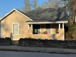 featured image of 520 S Eagleson Ave