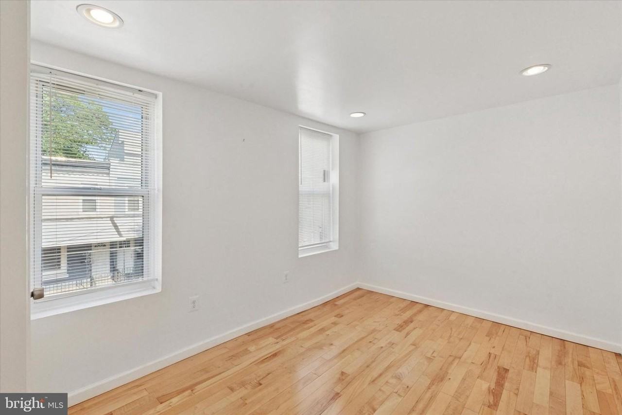 1313 S Stanley St - Photo 5 of 12