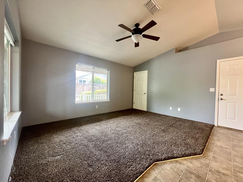 1268 Sun Glo Dr - Photo 3 of 15