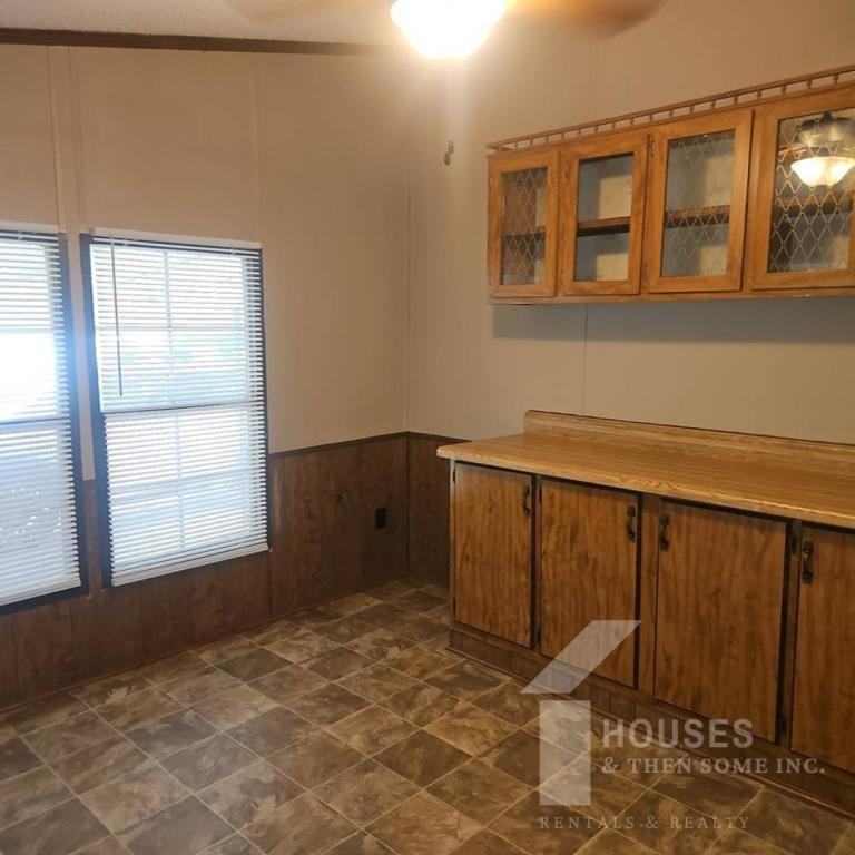 315 Old Dunham Bridge Rd - Photo 6 of 22