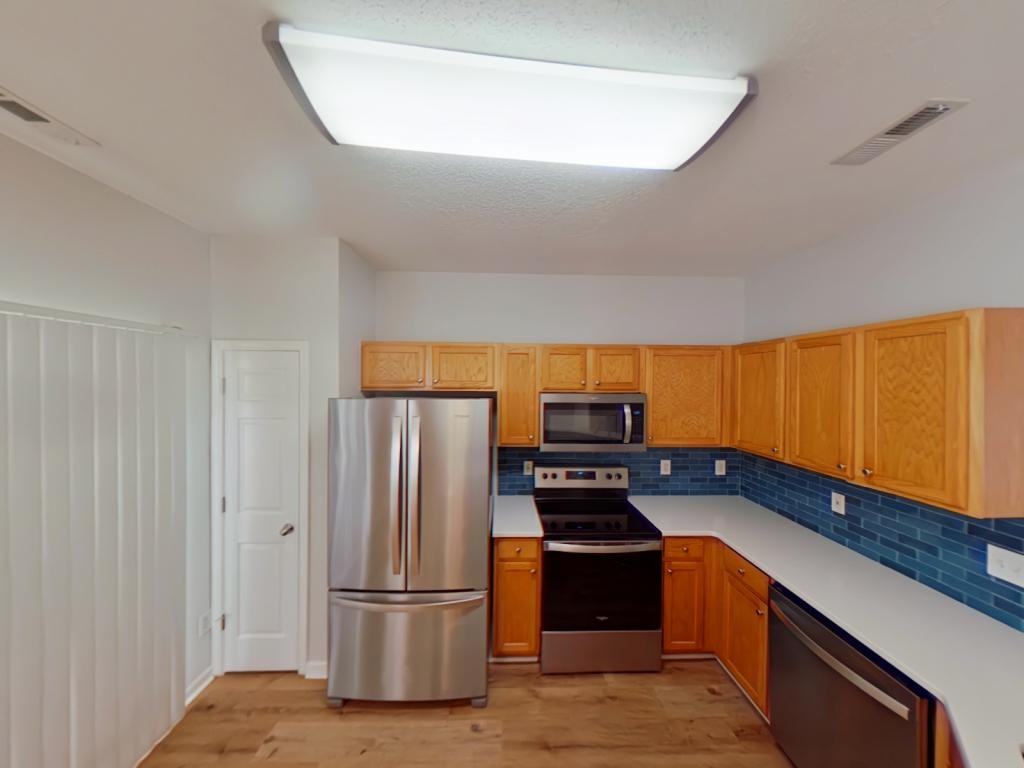 3926 Fountain Village Cir - Photo 2 of 13