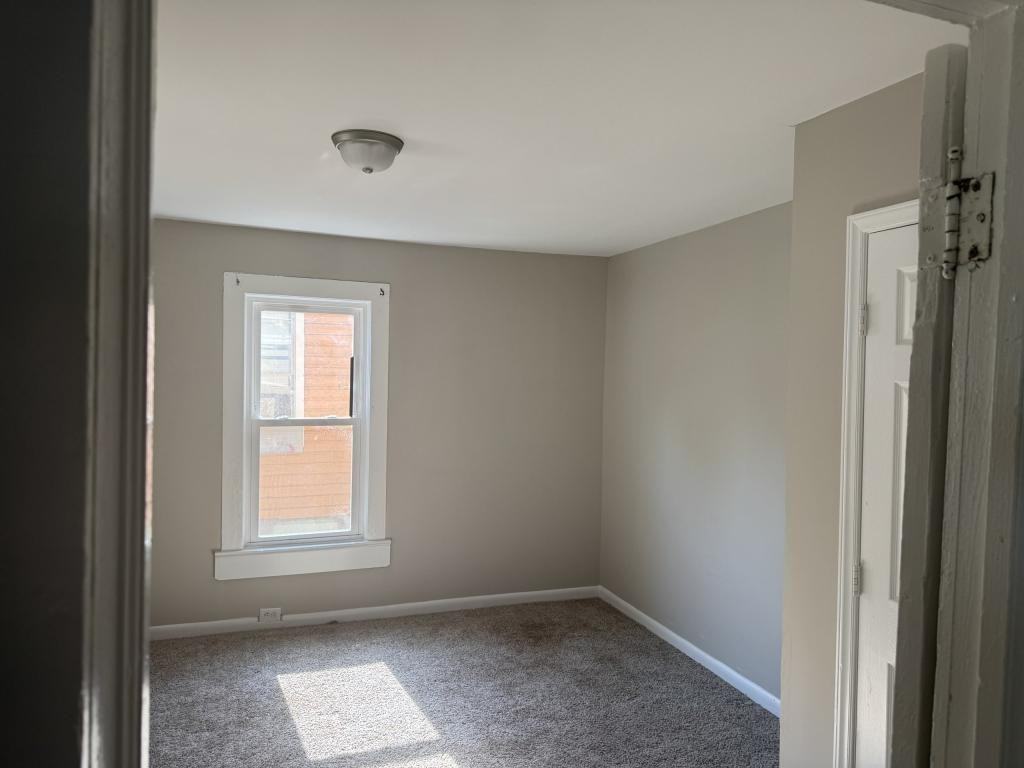 906 Juniper St - Photo 5 of 5