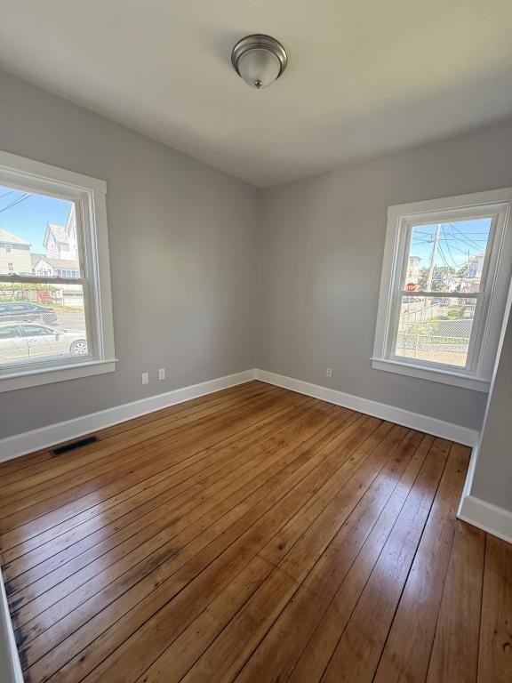 237 Orange St - Photo 6 of 9