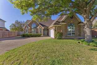 604 San Clemente Dr - Photo 1 of 1