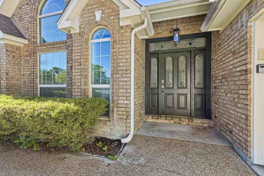 604 San Clemente Dr - Photo 3 of 26