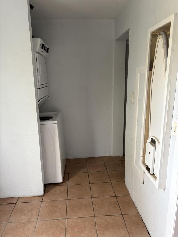 703 W 5th St - Photo 7 of 7