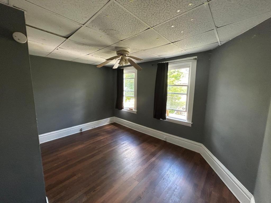 1502 Davis Ave - Photo 3 of 11