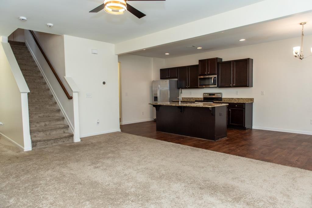 82 Fern Walk - Photo 4 of 23