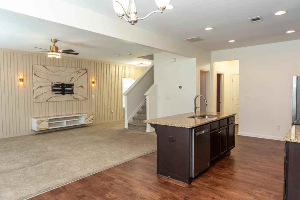 82 Fern Walk - Photo 6 of 23