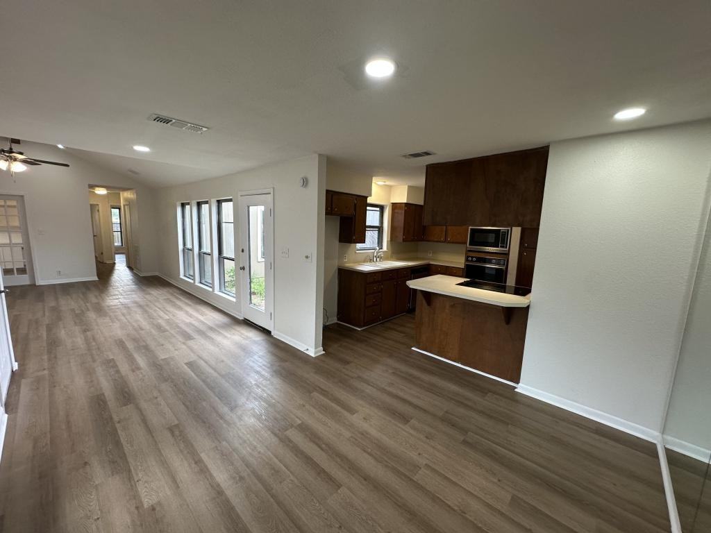 114 Avant Garde Dr - Photo 6 of 23