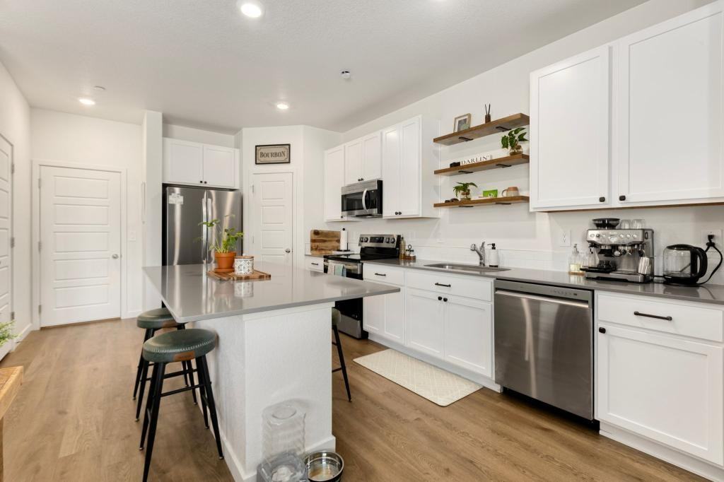 3901 Cascades St - Photo 5 of 16